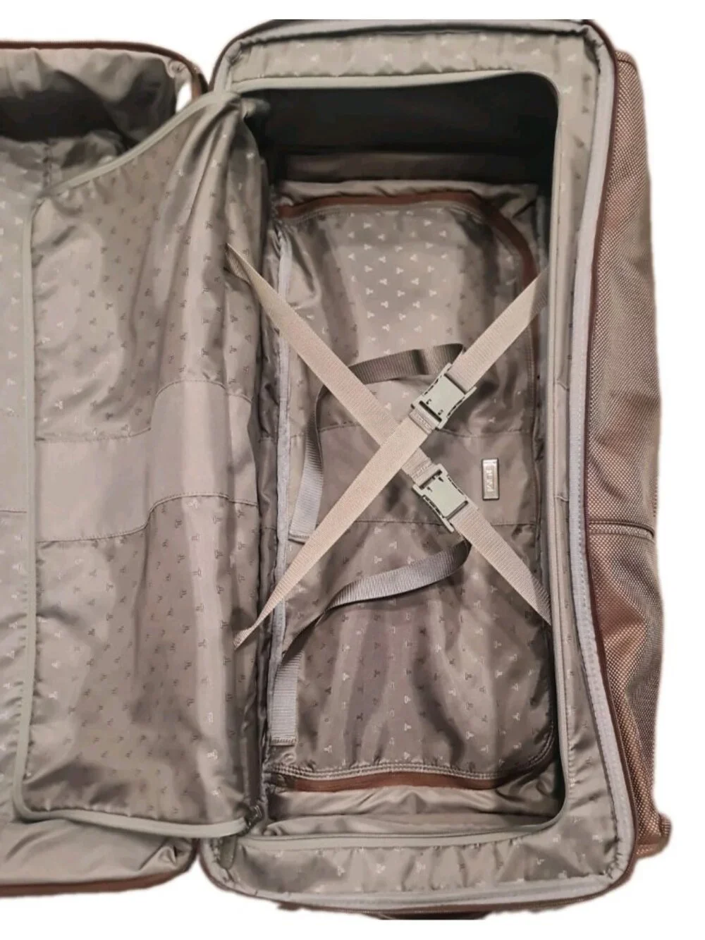 TUMI Alpha Gen 4 22041CH4 30” Large Rolling Split Wheel Duffel Shimmering Brown